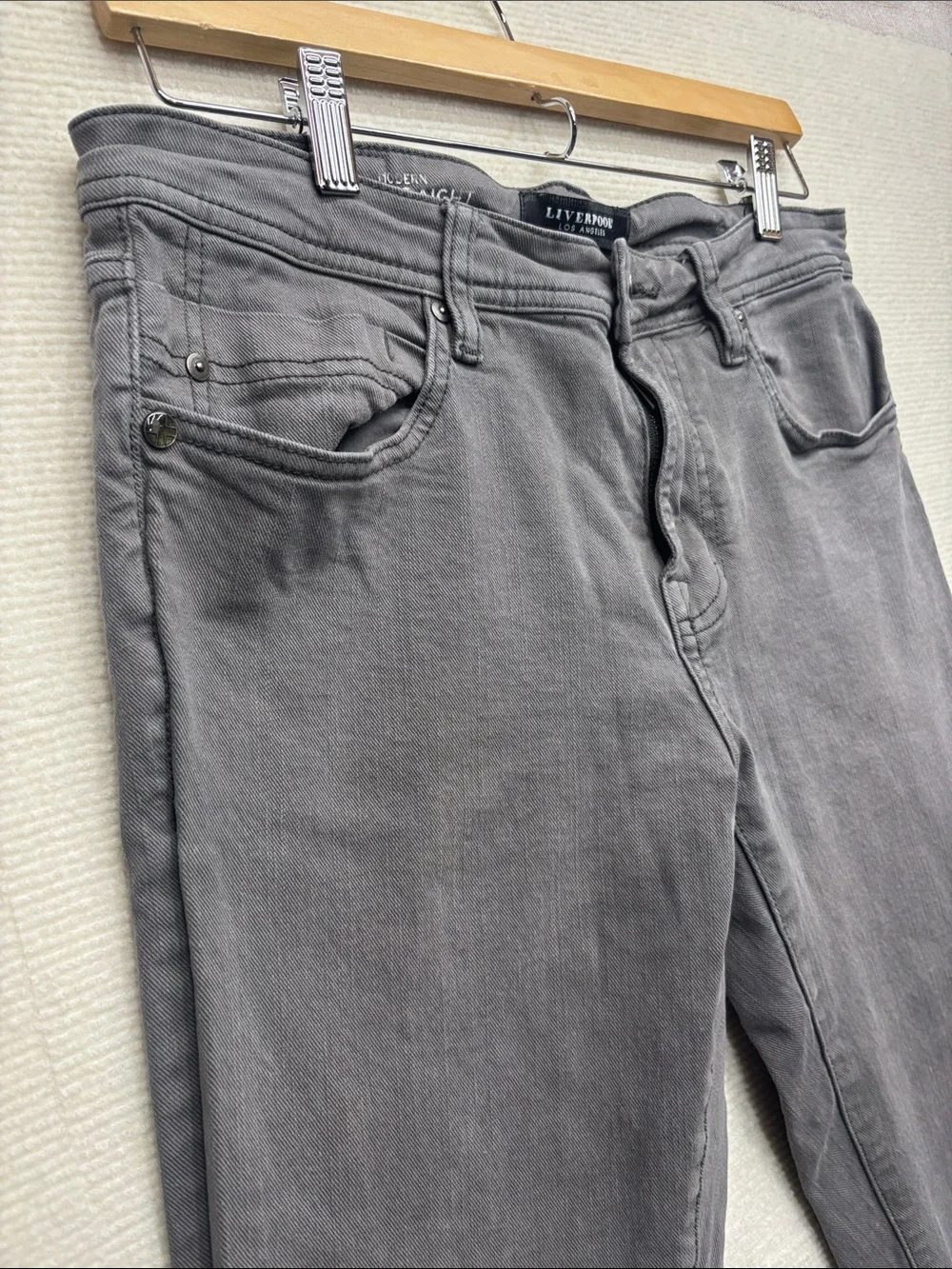 Liverpool Women’s Gray Denim modern straight Jeans 31